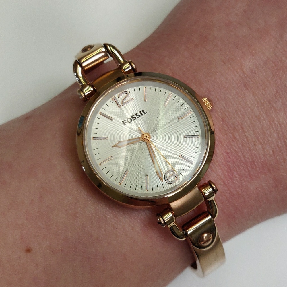 💲⬇️💖FOSSIL Rose Gold Bracelet Watch